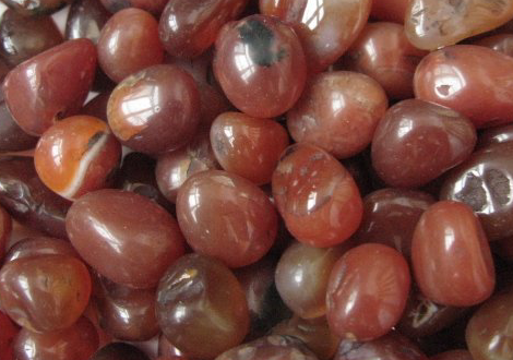 agate for jewelry Agate works in the spiritual and physical planes.
